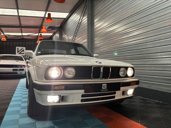 BMW Serie 3 325iX BERLINE E30 BLANC de 1989
