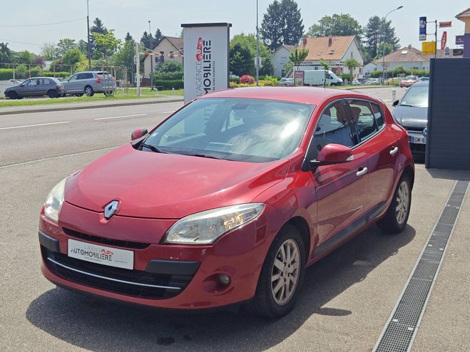 Renault Megane 1.9 dCi FAP eco2 130 cv Rouge de 2011
