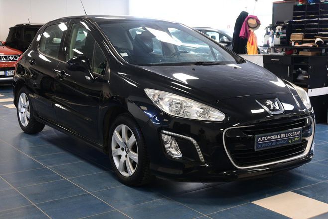 Peugeot 308 1.6 e-HDi 112ch FAP Allure Noir de 2011