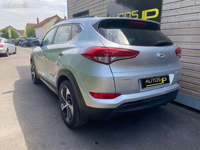 Hyundai Tucson iii 1.7 crdi 141 executive dct-7 Gris de 2017
