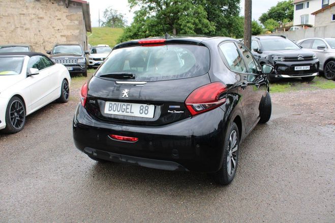 Peugeot 208 II ACTIVE 82 CV ESSENCE GPS MIROR LINK C Noir Perla de 2017