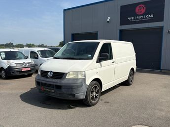  Voir détails -Volkswagen Transporter T5 COURT FOURGON TOLE 2.5 TDI 130 CH 2.8 à Crottet (01)
