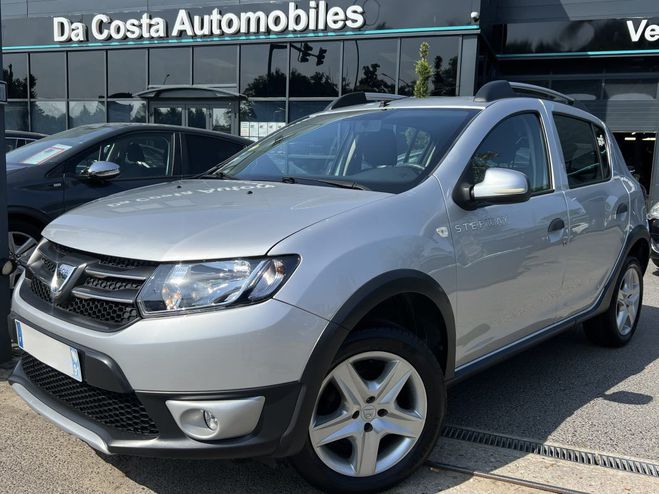 Dacia Sandero II STEPWAY 1.5 DCI 90 CV ECRAN GPS TACTI Gris de 2013