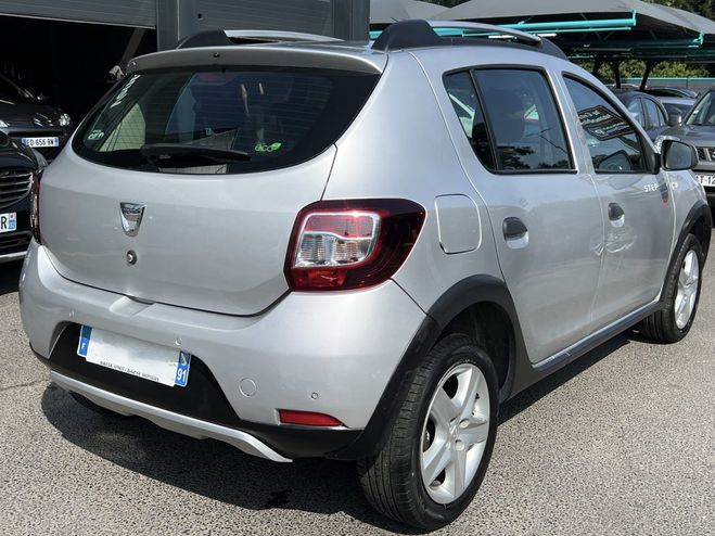 Dacia Sandero II STEPWAY 1.5 DCI 90 CV ECRAN GPS TACTI Gris de 2013