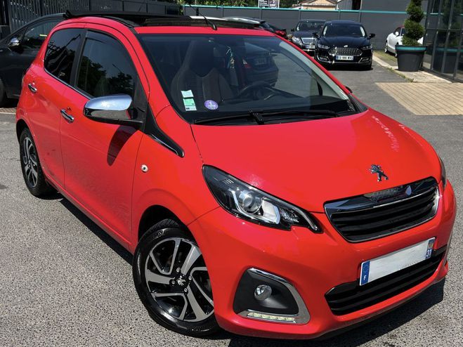 Peugeot 108 CABRIOLET / ALLURE TOP 1.2 82 Cv ECRAN T Rouge de 2015