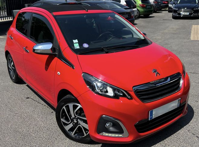 Peugeot 108 CABRIOLET / ALLURE TOP 1.2 82 Cv ECRAN T Rouge de 2015