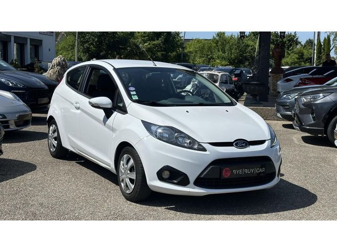 Ford Fiesta 1.25i - 82 2008 BERLINE Ambiente PHASE 1 BLANC de 2011