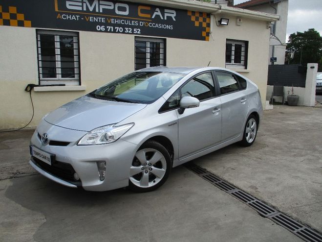 Toyota Prius MC 136h Dynamic 17 GRIS de 2014