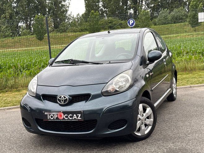 Toyota Aygo 1.0 VVT-I 68CH CONFORT 3P * 1ERE MAIN *  GRIS de 2011