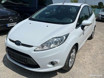  Voir détails -Ford Fiesta 1.25L 80cv Titanium à Geispolsheim (67)