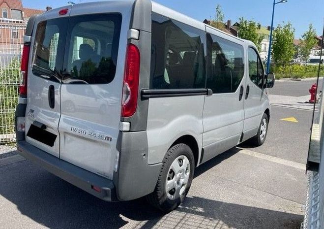 Opel Vivaro COMBI 2.5 CDTI145 C1 PACK CLIM  de 2011