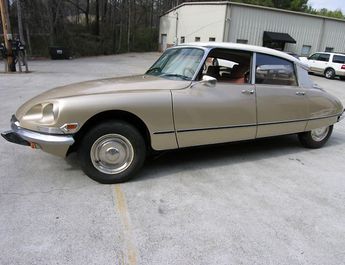  Voir détails -Citroen DS 21 à Lormont (33)