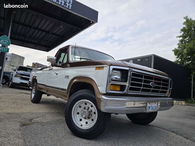 Ford F250 F 5.0 V8 302ci bullnose Marron de 1984