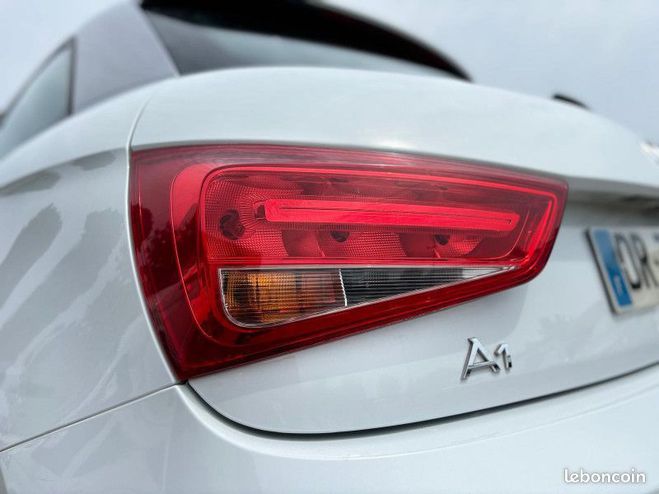 Audi A1 1.2 TFSI 86CH AMBITION Blanc de 2014