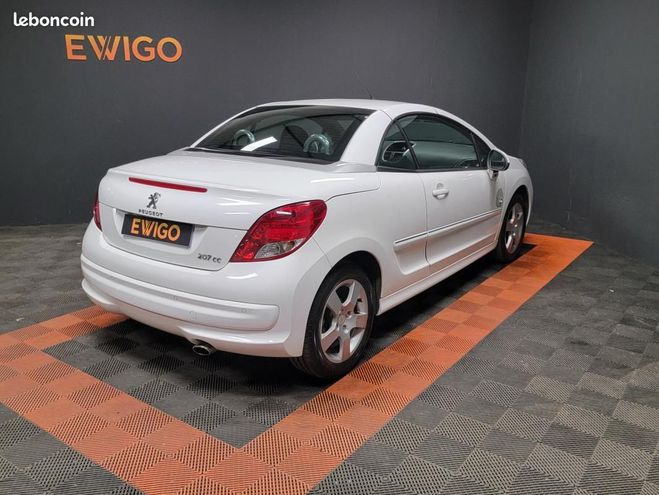 Peugeot 207 CC 1.6 VTI 120ch SPORT SERIE 64 Blanc de 2014