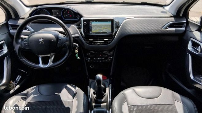 Peugeot 2008 1.2 110 ALLURE DISTIRI FAITE Blanc de 2015