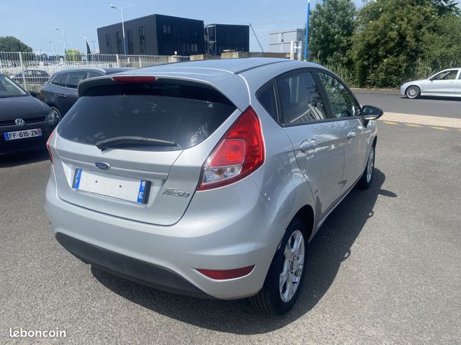 Ford Fiesta 1.5 TDCI 75CH STOP&START EDITION 5P Gris de 2017