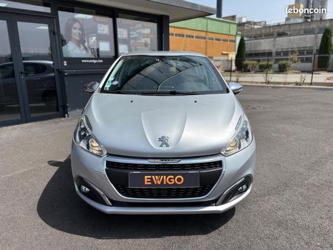 Peugeot 208 Finition ALLURE 1.2 82CH APPLE CARPLAY D Gris de 2016