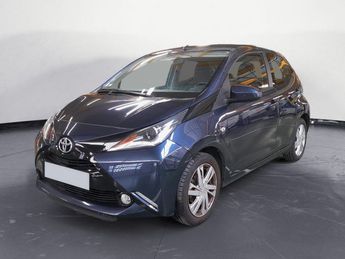  Voir détails -Toyota Aygo 1.0 VVT-I 69CH STOP&START X-WAVE 5P/* CR à Moirans (38)