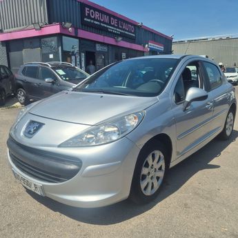  Voir détails -Peugeot 207 1.4 VTI 16V 95 PREMIUM 5P CHANE DISTRIB à Coignires (78)