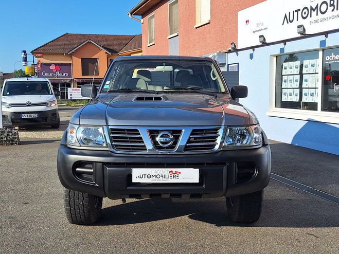 Nissan Patrol GR 3.0 DI 160 cv 3P Gris de 2004