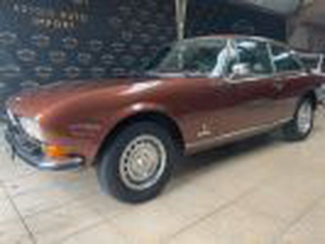 Peugeot 504 COUPE 2.7 V6 TI marron de 1977