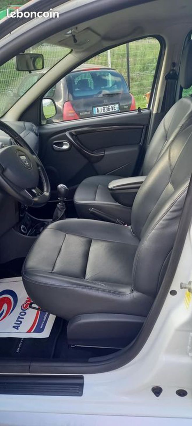 Dacia Duster 4X4 110 CV 1ere MAIN (belex auto A YOLET Blanc de 2011