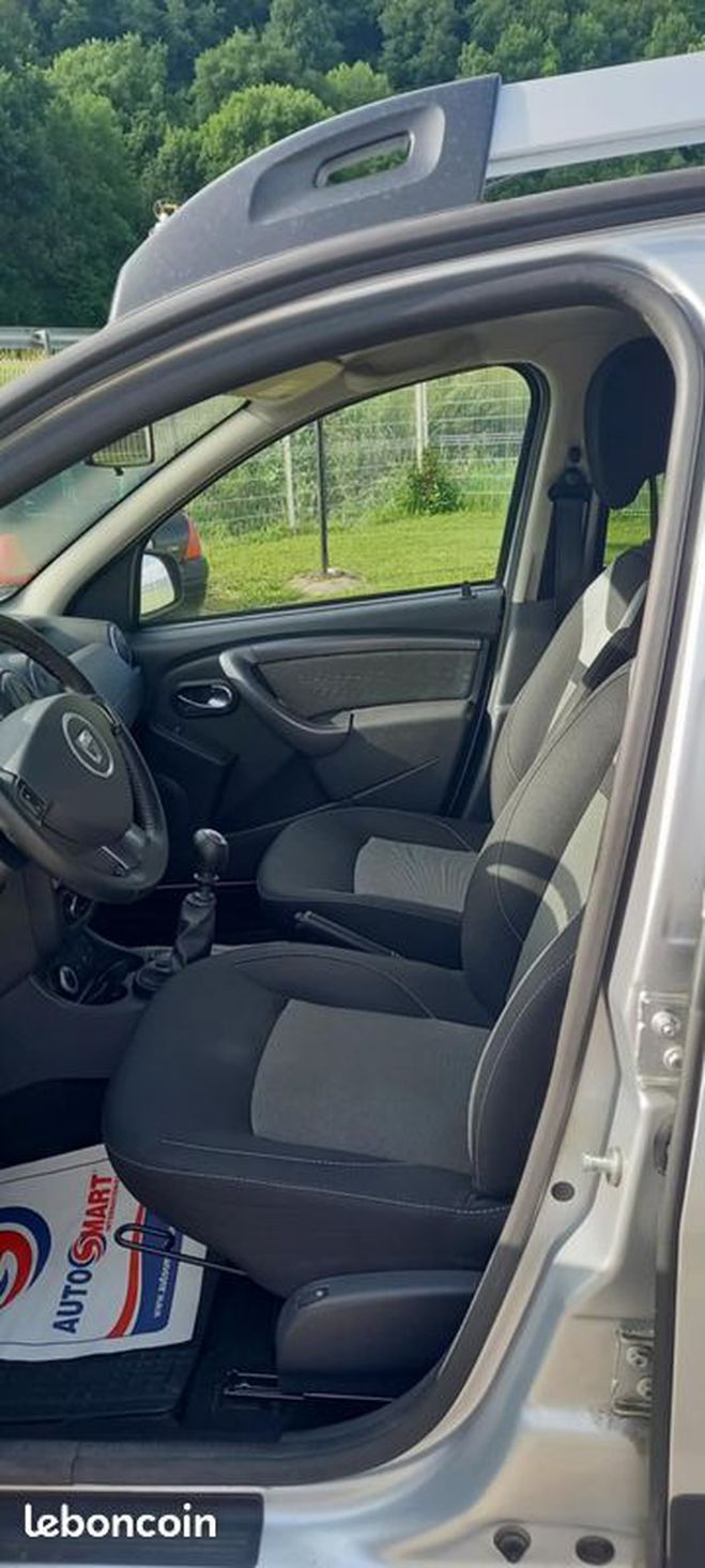 Dacia Duster 4X4 110 CV 1ere MAIN (belex auto A YOLET Gris de 2016