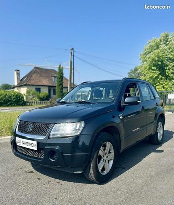  Voir détails -Suzuki Grand Vitara II 4X4 1.9 DDIS 129ch à Saint-Pantalon-de-Larche (19)