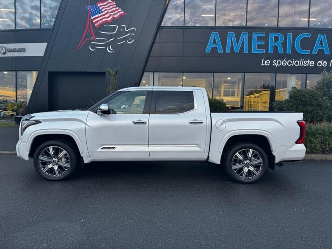 Toyota Tundra Crewmax CAPSTONE Hybrid Blanc de 2026