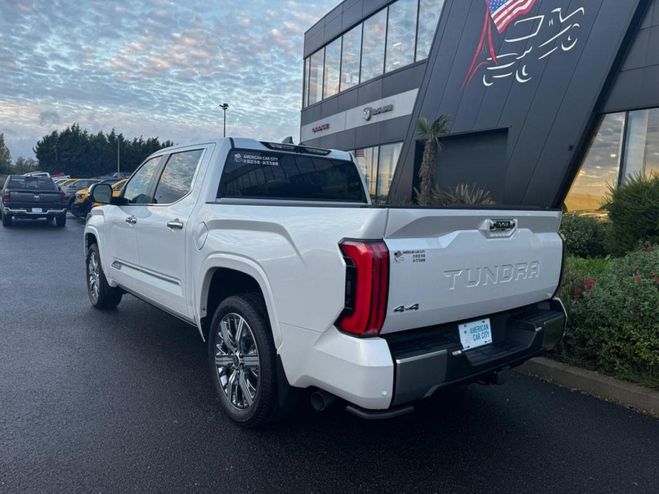 Toyota Tundra Crewmax CAPSTONE Hybrid Blanc de 2026