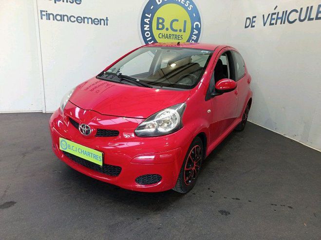 Toyota Aygo 1.0 VVT-I 68CH CONFORT 5P Rouge de 2011