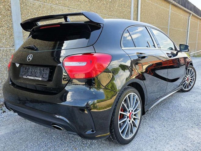 Mercedes Classe A 180 ESSENCE AMG LINE KIT AERO NAVI XENON Noir Mtallis de 
