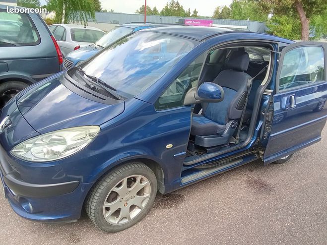 Peugeot 1007 Belle hdi 2009 parfait etat revise repri Bleu de 2009