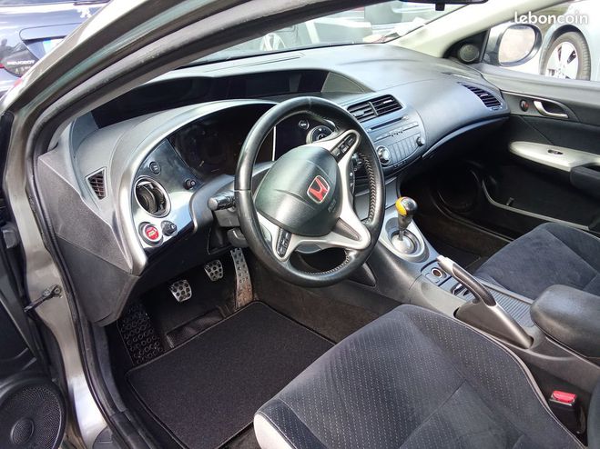 Honda Civic Belle 2.2cdti pack 2006 tbe reprise Gris de 2005