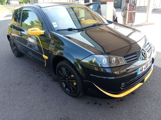 Renault Megane 1.6 16v kit rs 2004 moteur refait tbe ct Noir de 2004