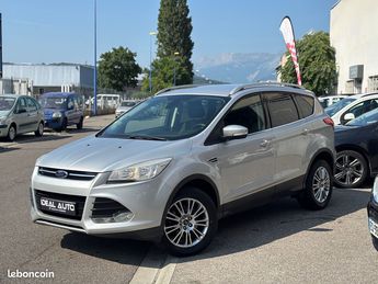  Voir détails -Ford Kuga II 2.0 TDCI 140 Titanium 1re Main à Saint-Martin-d'Hres (38)