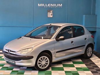  Voir détails -Peugeot 206 1.4 XT PACK CLIM 5P à Royan (17)
