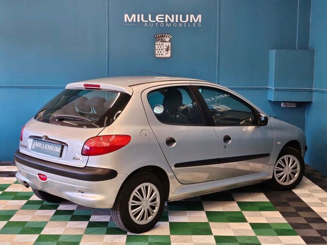 Peugeot 206 1.4 XT PACK CLIM 5P Gris C de 2002