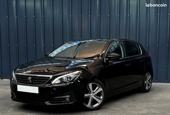  Voir détails -Peugeot 308 Allure 1.2 130ch toit panoramique Camera à Halluin (59)