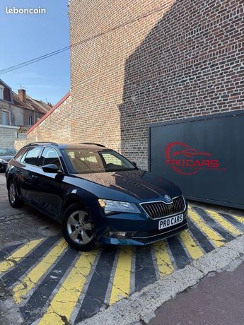  Voir détails -Skoda Superb  à Douai (59)