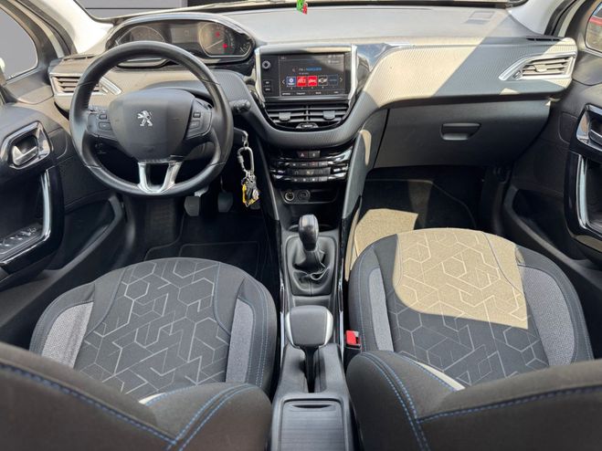 Peugeot 2008 BlueHDi 100ch SS BVM5 Signature Blanc de 2019