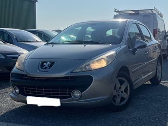  Voir détails -Peugeot 207 1.4 VTi 16v Navteq 5p à Saint-Mdard-d'Aunis (17)