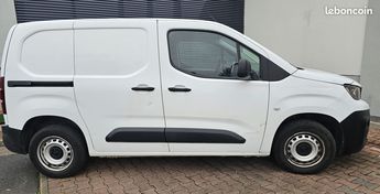  Voir détails -Peugeot Partner l1 bluehdi 100 cv 3 places 2020 à Belleville (69)