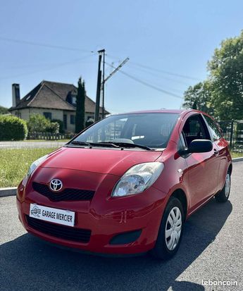  Voir détails -Toyota Yaris II Phase 2 1.0 VVT-i 70ch à Saint-Pantalon-de-Larche (19)
