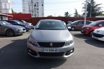  Voir détails -Peugeot 308 1.2 PURETECH 110CH E6.3 S&S STYLE à Villefranche-sur-Sane (69)