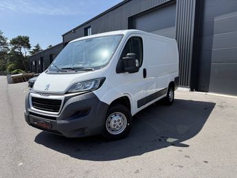  Voir détails -Peugeot Boxer II 2.0 BlueHDi 110ch Combi 330 L1H1 Acce à Caudan (56)