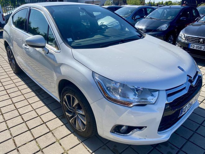 Citroen DS4 1.6 HDI - 8V TURBO Blanc Mtallis de 2011