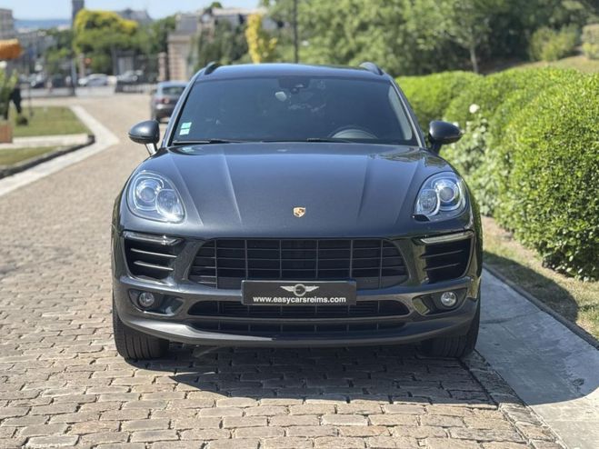 Porsche Macan 2.0i - BV PDK TYPE 95B . PHASE 1 Gris fonc de 2017