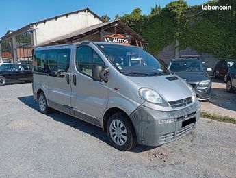  Voir détails -Opel Vivaro 8 places 1.9 DCI 100cv Anne 2006 à Gleiz (69)